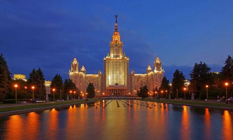 莫斯科国立大学风景图.jpg